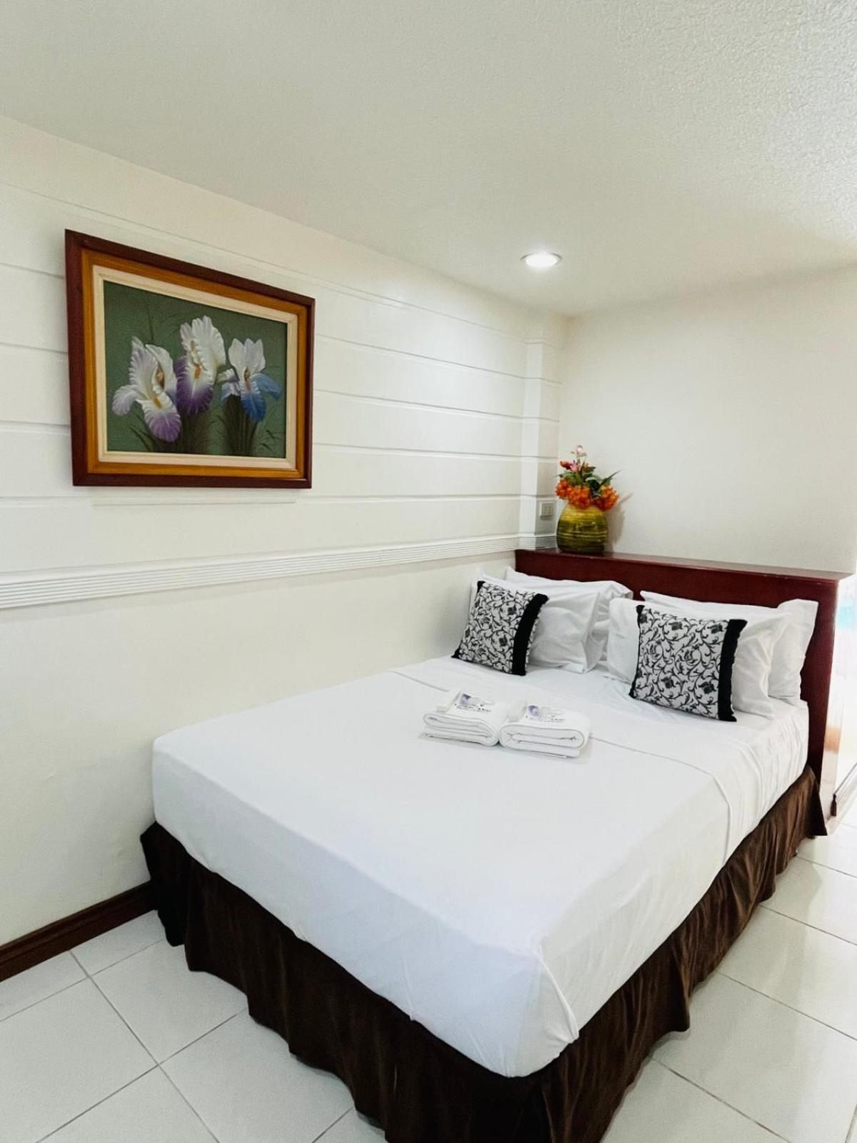 Loreland Farm Resort Antipolo Exterior photo