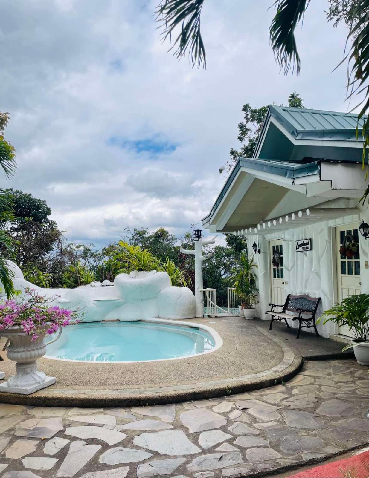 Loreland Farm Resort Antipolo Exterior photo