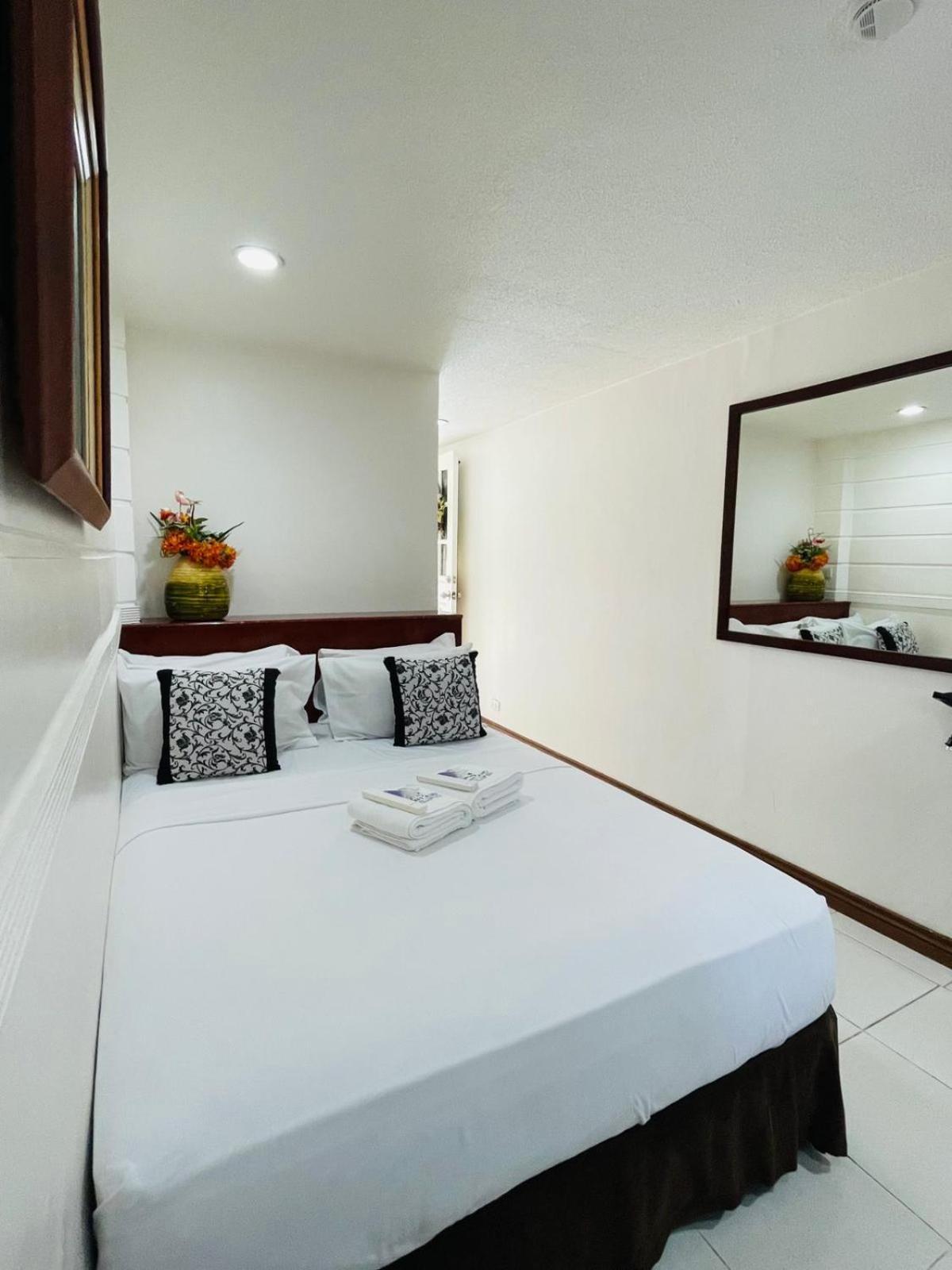 Loreland Farm Resort Antipolo Exterior photo