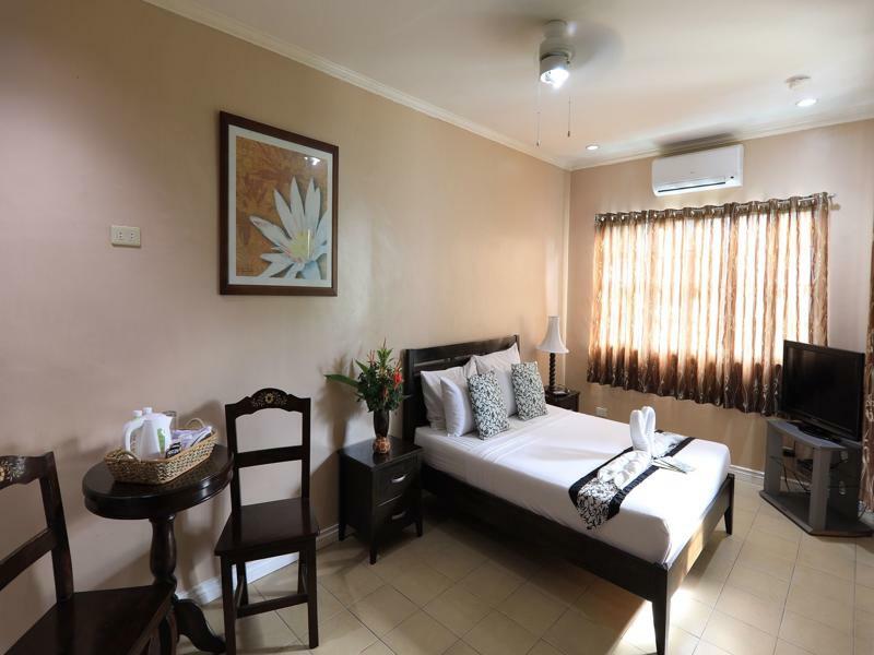 Loreland Farm Resort Antipolo Exterior photo